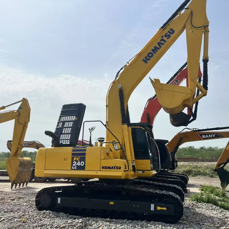 Used Комацу 240-8 Экскаватор