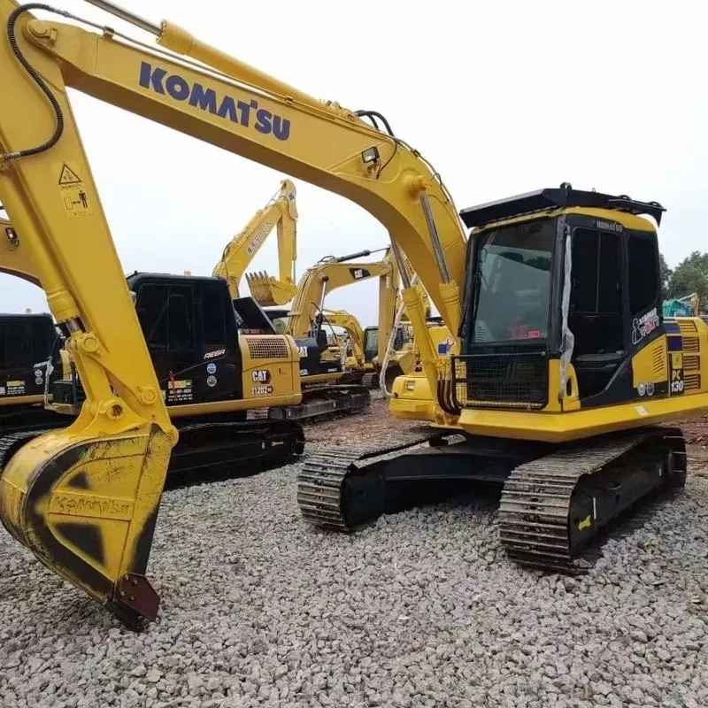 Used Комацу 130-7 Экскаватор