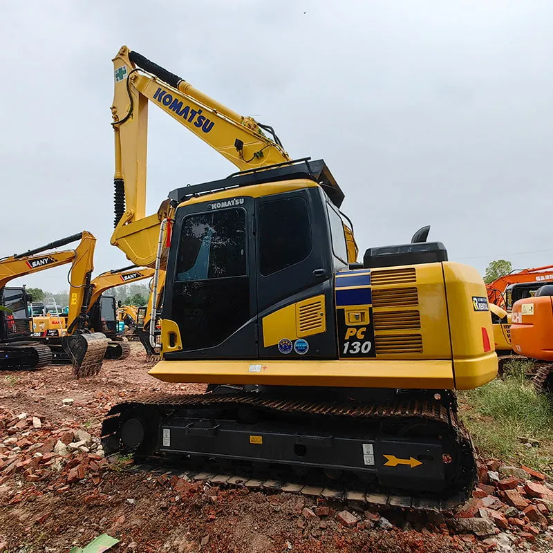 Used Комацу 130-7 Экскаватор