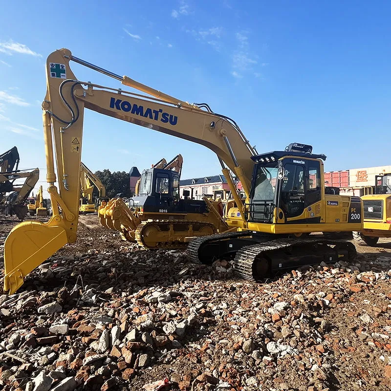 Used Komatsu 200-8MO Экскаватор