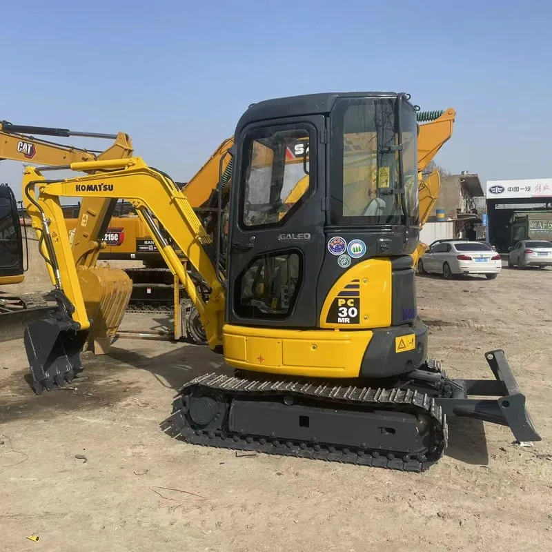 Used Комацу 30 Экскаватор