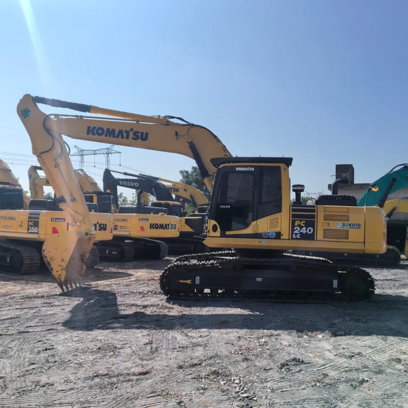 Used Комацу 240 Экскаватор